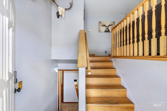 998 N Locust, Twin Falls, ID 83301