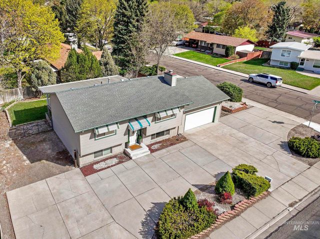 998 N Locust, Twin Falls, ID 83301