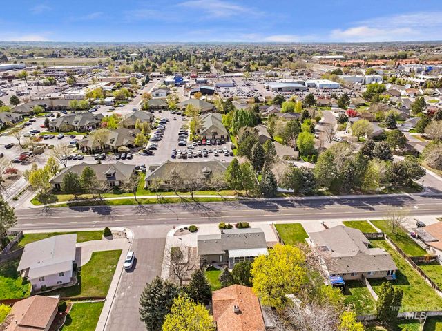 998 N Locust, Twin Falls, ID 83301