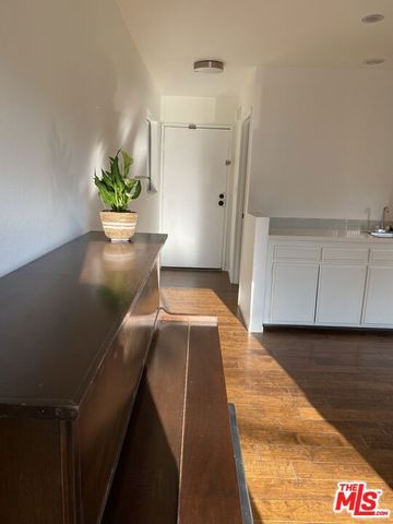 1628 N Formosa Avenue A, Los Angeles, CA 90046