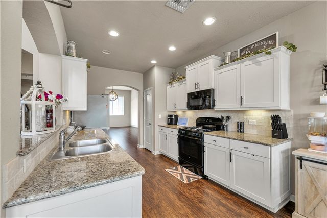 1080 Venice Drive, Bryan, TX 77808