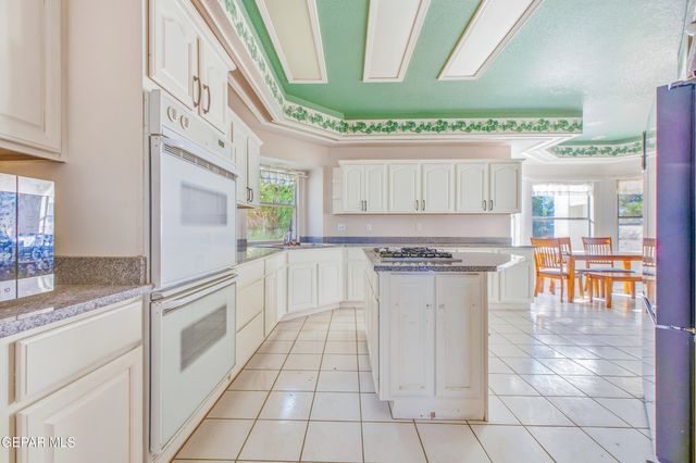 216 Avenue Mirador, Santa Teresa, NM 88008