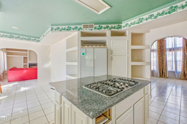 216 Avenue Mirador, Santa Teresa, NM 88008