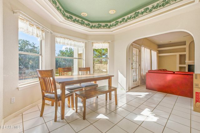216 Avenue Mirador, Santa Teresa, NM 88008