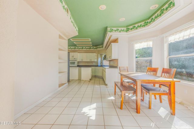 216 Avenue Mirador, Santa Teresa, NM 88008