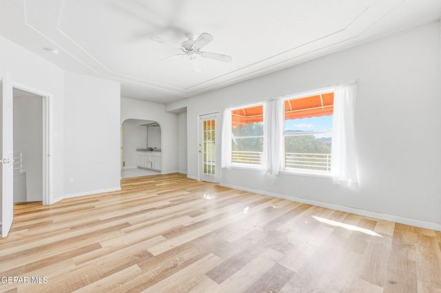 216 Avenue Mirador, Santa Teresa, NM 88008
