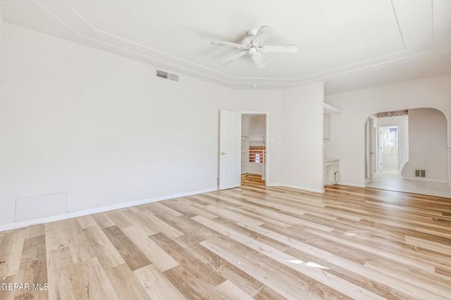 216 Avenue Mirador, Santa Teresa, NM 88008