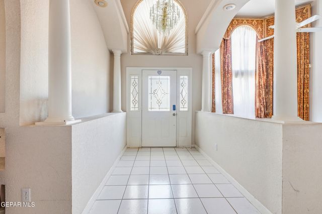 216 Avenue Mirador, Santa Teresa, NM 88008