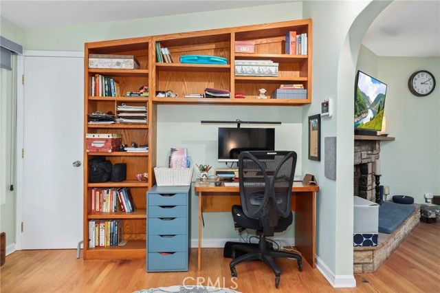 2064 Oak Valley, Glendale, CA 91208