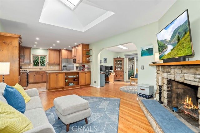 2064 Oak Valley, Glendale, CA 91208