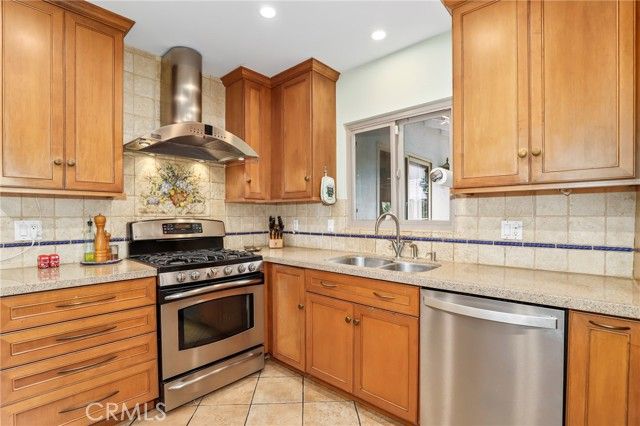 2064 Oak Valley, Glendale, CA 91208