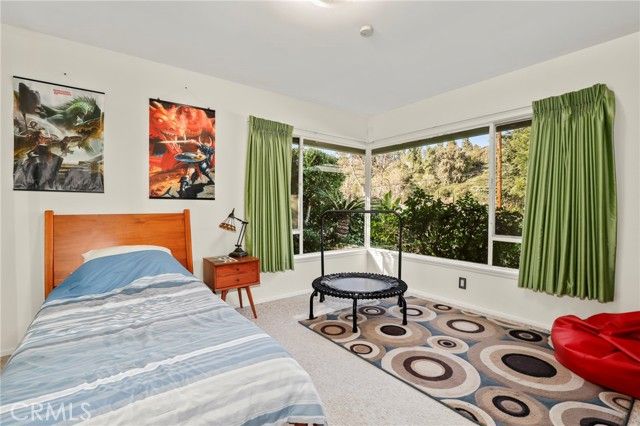 2064 Oak Valley, Glendale, CA 91208