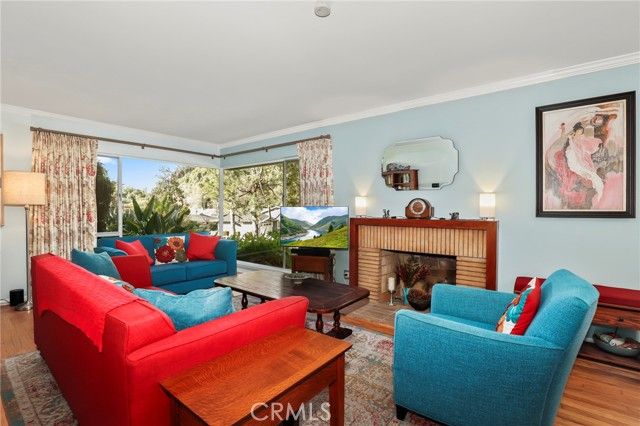 2064 Oak Valley, Glendale, CA 91208