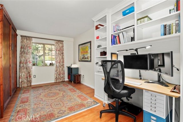 2064 Oak Valley, Glendale, CA 91208