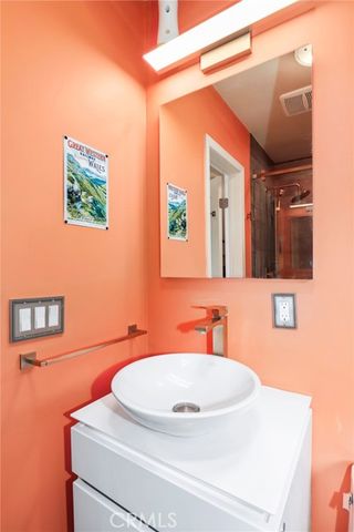 2064 Oak Valley, Glendale, CA 91208