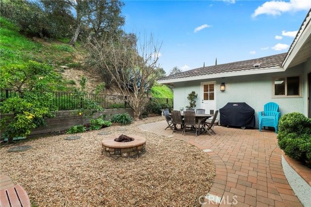 2064 Oak Valley, Glendale, CA 91208