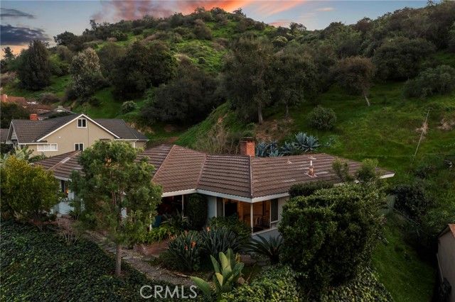 2064 Oak Valley, Glendale, CA 91208