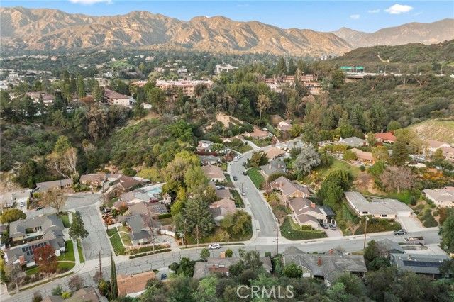 2064 Oak Valley, Glendale, CA 91208