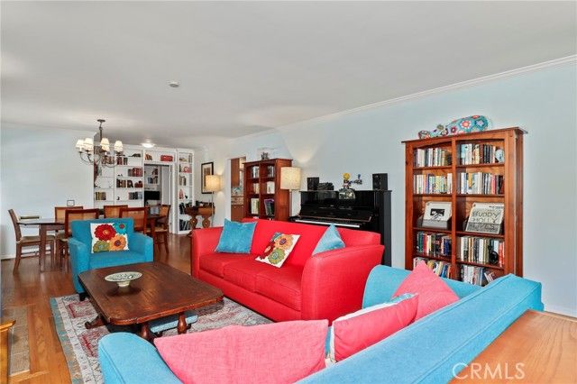 2064 Oak Valley, Glendale, CA 91208