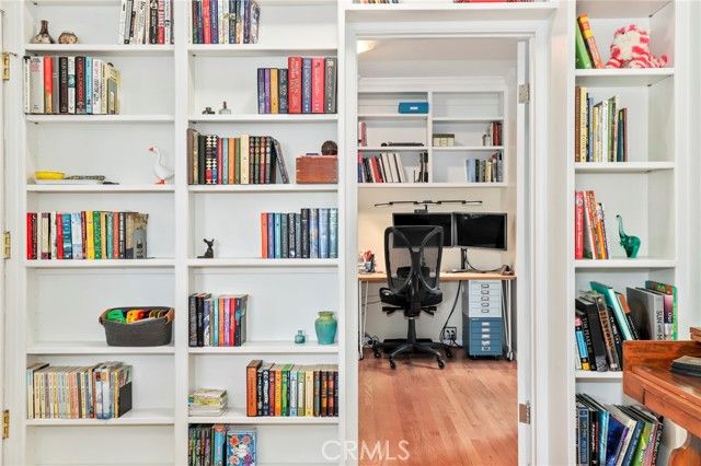 2064 Oak Valley, Glendale, CA 91208