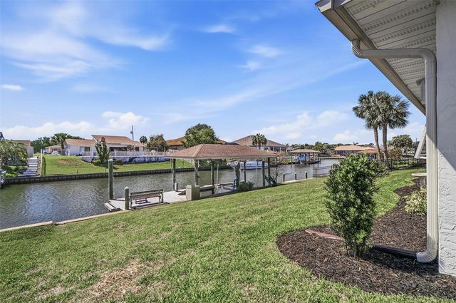 10 CHERRY COURT, Palm Coast, FL 32137