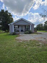 10 Jacobs St, Mcminnville, TN 37110