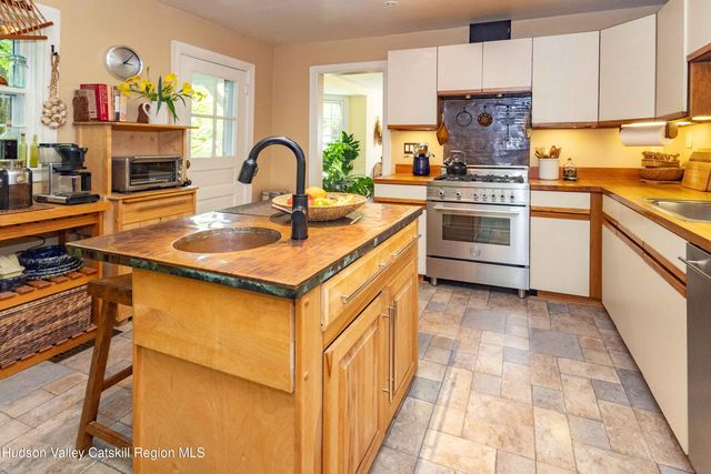 317 New York 375, West Hurley, NY 12491