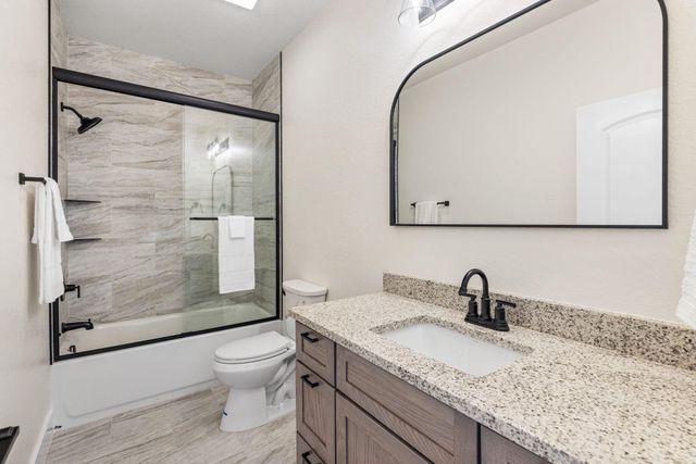 1012 Creswell Lane, Kerrville, TX 78028