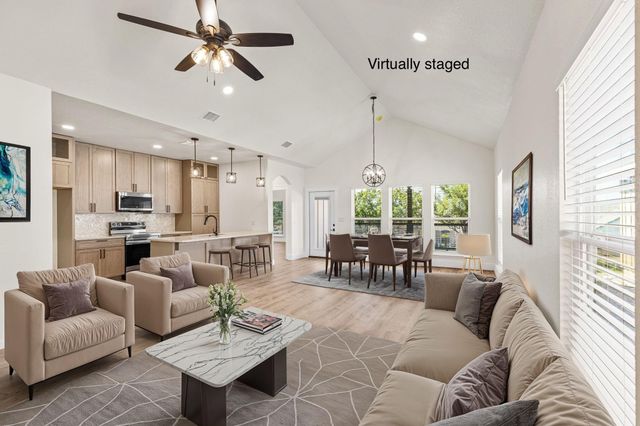 1012 Creswell Lane, Kerrville, TX 78028