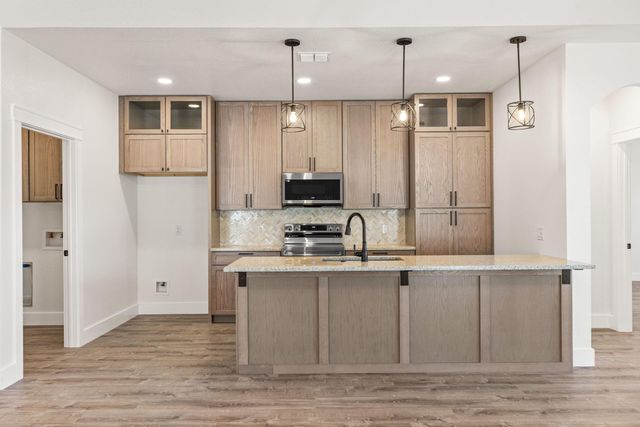 1012 Creswell Lane, Kerrville, TX 78028