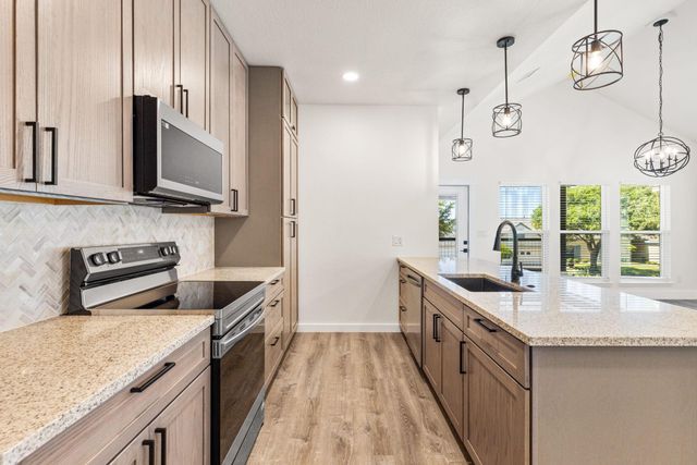 1012 Creswell Lane, Kerrville, TX 78028