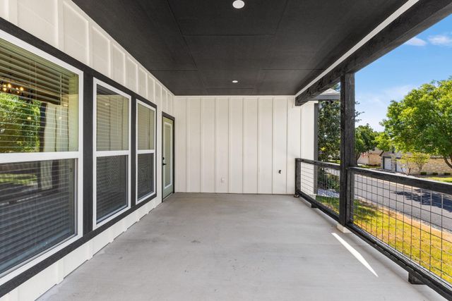 1012 Creswell Lane, Kerrville, TX 78028