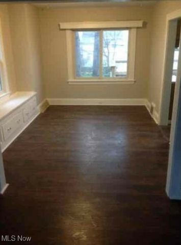 10005 Park Heights Drive, Garfield Heights, OH 44125