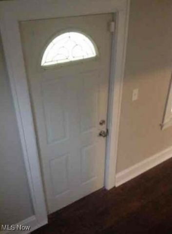 10005 Park Heights Drive, Garfield Heights, OH 44125