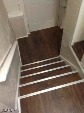 10005 Park Heights Drive, Garfield Heights, OH 44125