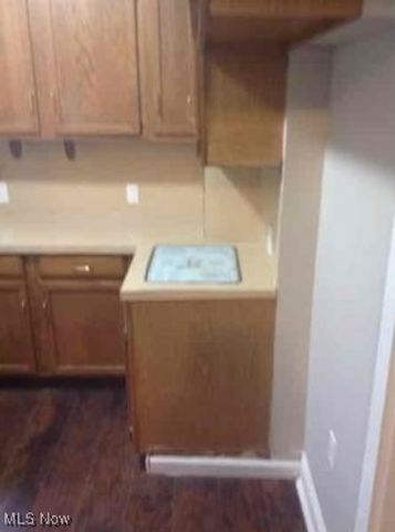 10005 Park Heights Drive, Garfield Heights, OH 44125