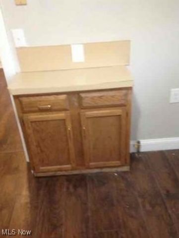 10005 Park Heights Drive, Garfield Heights, OH 44125