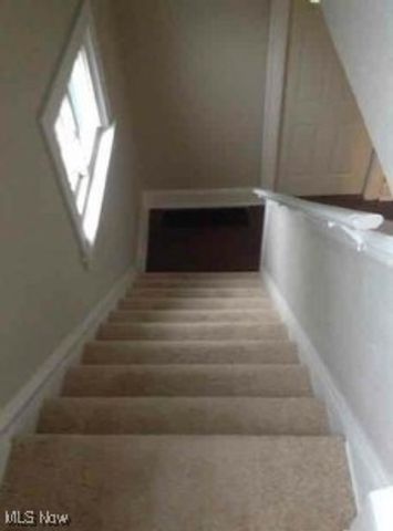 10005 Park Heights Drive, Garfield Heights, OH 44125