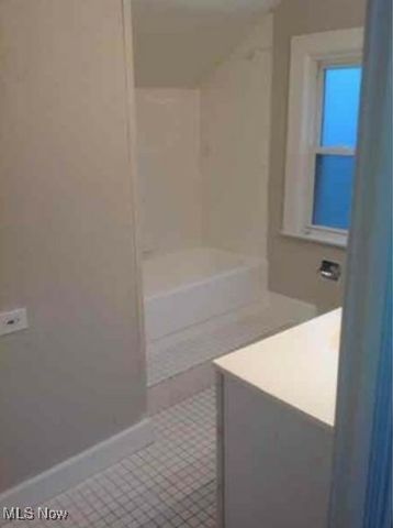 10005 Park Heights Drive, Garfield Heights, OH 44125