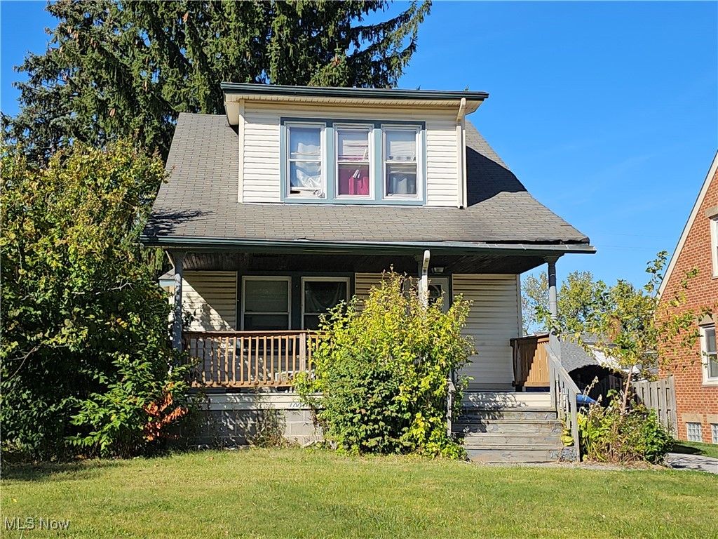 10005 Park Heights Drive, Garfield Heights, OH 44125