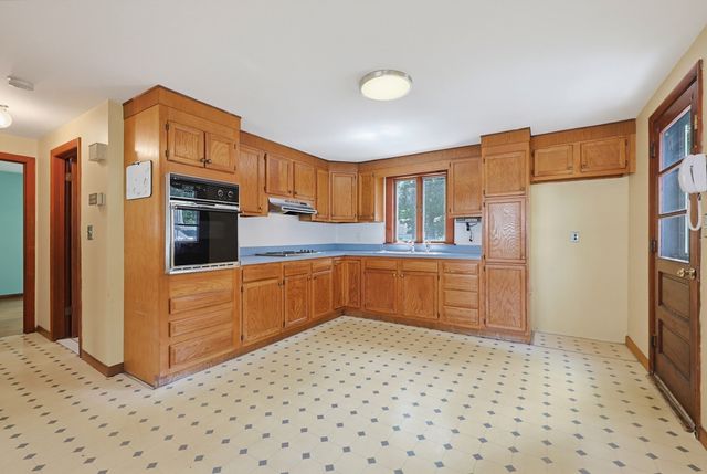 135 Crane St, Dedham, MA 02026