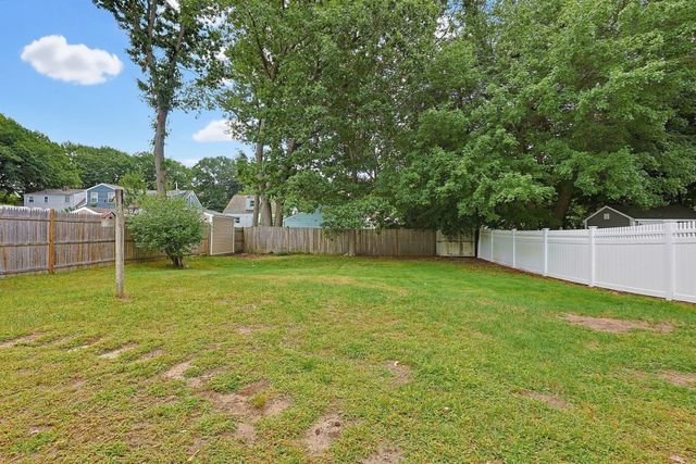 135 Crane St, Dedham, MA 02026