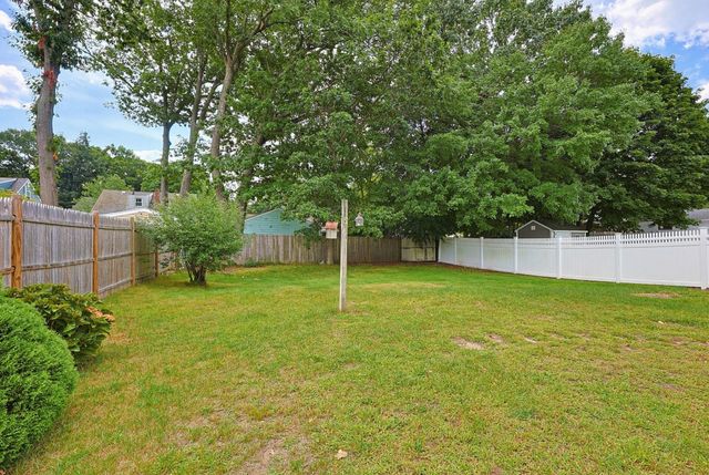 135 Crane St, Dedham, MA 02026