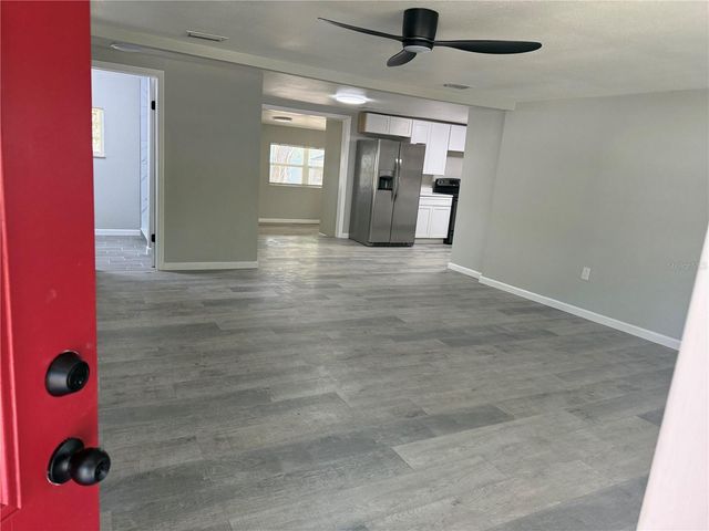 421 E WARREN AVENUE, Longwood, FL 32750