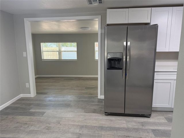 421 E WARREN AVENUE, Longwood, FL 32750