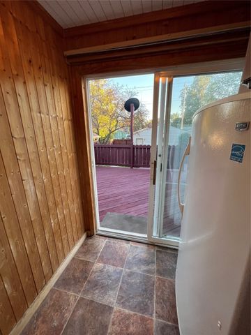 1819 Otley Avenue, Perry, IA 50220