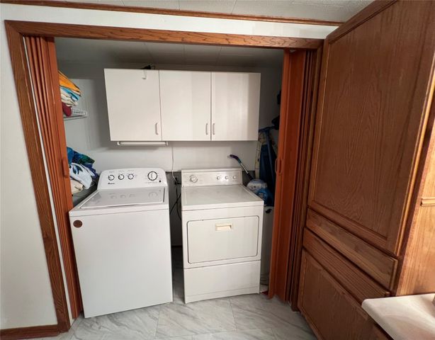 1819 Otley Avenue, Perry, IA 50220