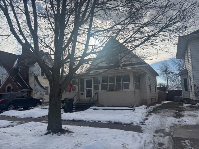 1819 Otley Avenue, Perry, IA 50220