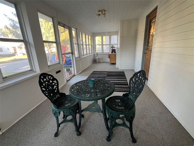 1819 Otley Avenue, Perry, IA 50220