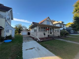 1819 Otley Avenue, Perry, IA 50220